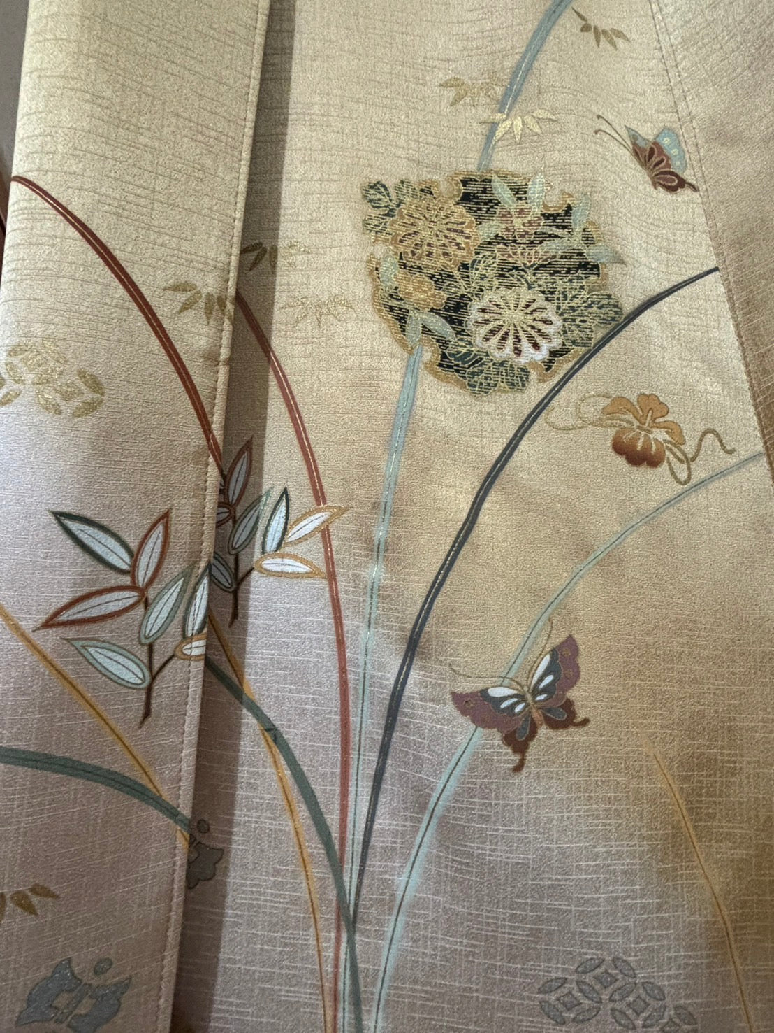 蝶と四季花が描かれた訪問着リメイクドレスコート