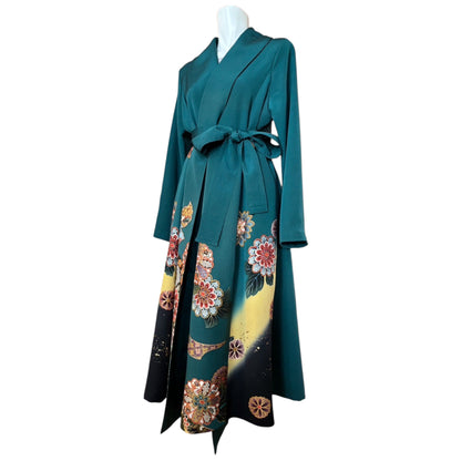 【有職文様の菊花と鬘帯】緑の振袖リメイクドレスコート