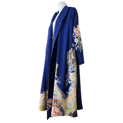 【御所解き車・手鞠】辻ヶ花が描かれた紺色の振袖リメイクドレスコート 身頃裏地付き