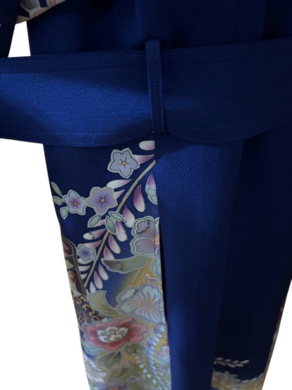 【御所解き車・手鞠】辻ヶ花が描かれた紺色の振袖リメイクドレスコート 身頃裏地付き